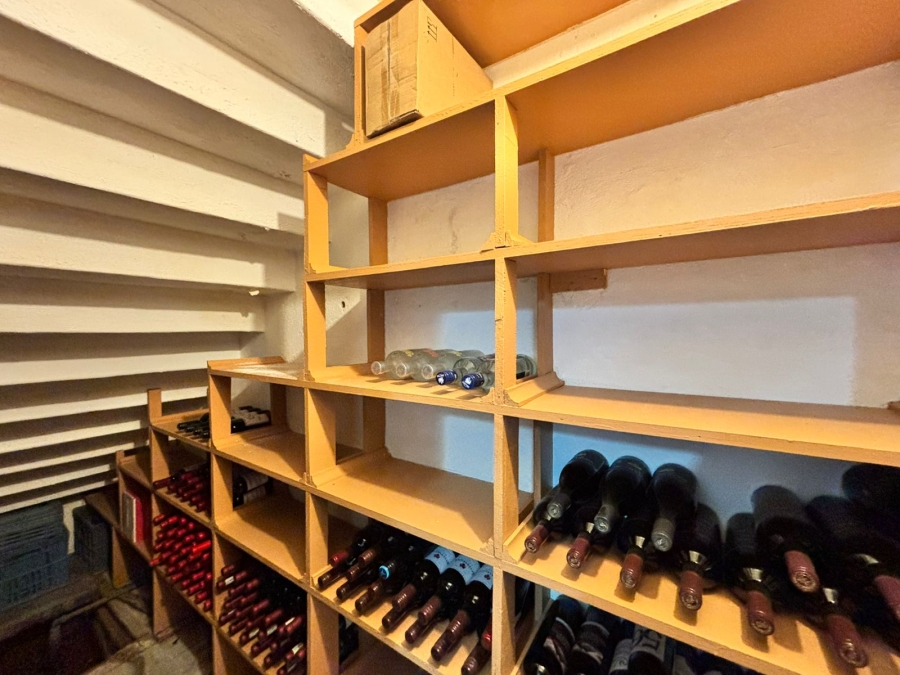 5 Bedroom Property for Sale in Flamwood North West